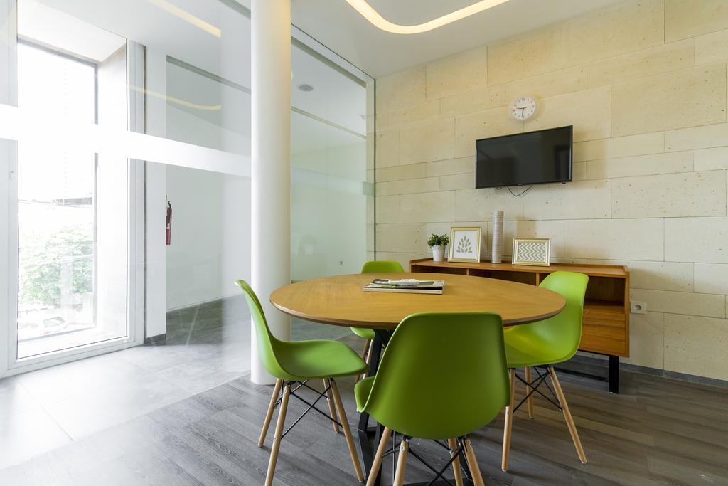 Reddoorz Plus Near Perbanas Cakarta Dış mekan fotoğraf